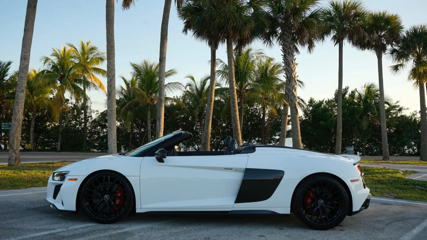 Audi R8 Spyder 2021 for rent in Miami