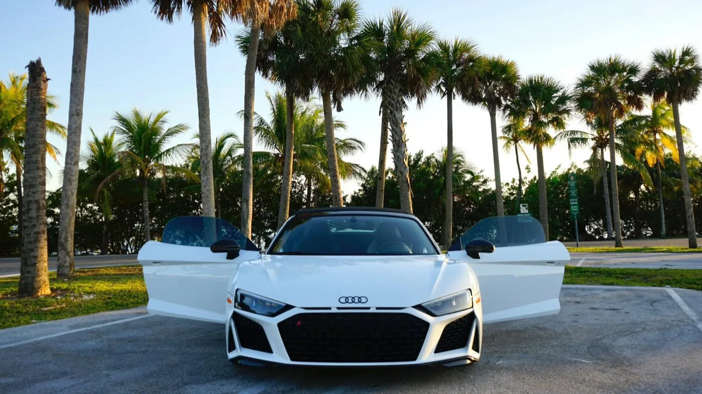 Audi R8 Spyder 2021 in Miami, photo 4