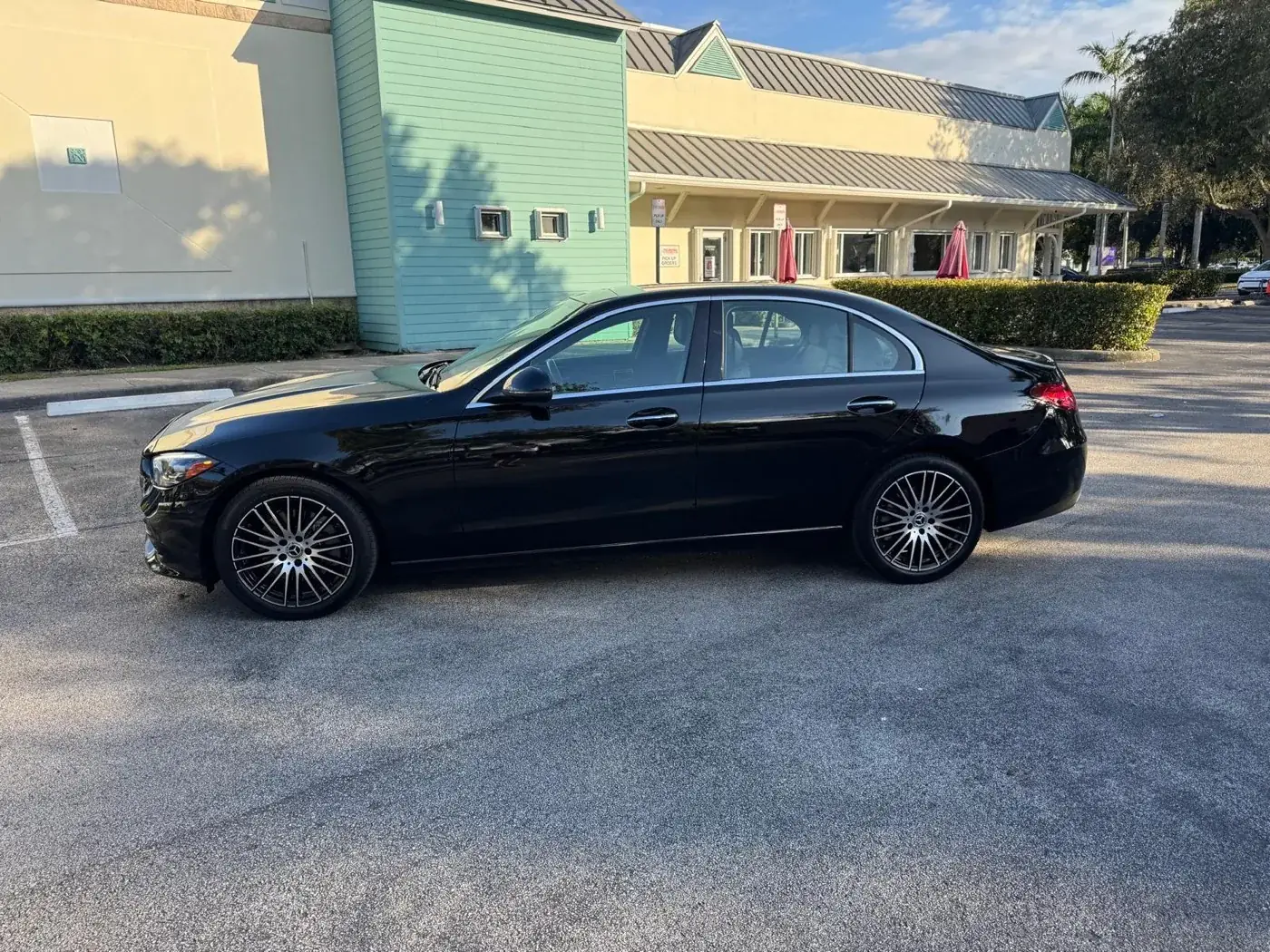 Mercedes-Benz C300 2025 in Miami, photo 2