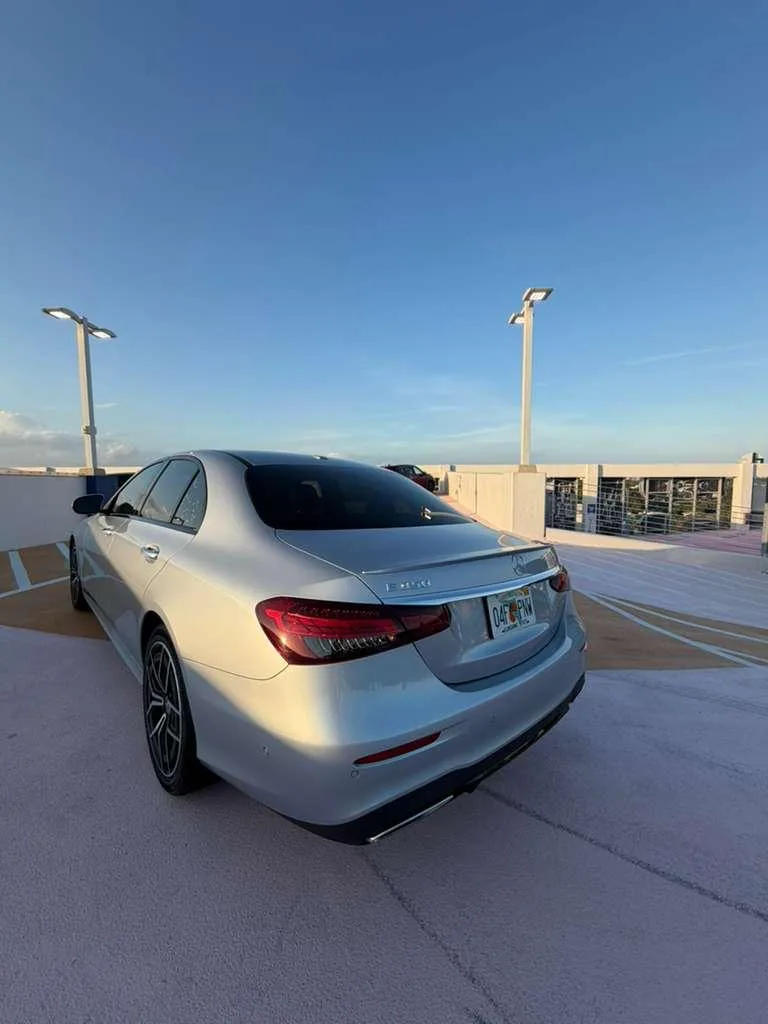 Mercedes-Benz E350 2023 in Miami, photo 7