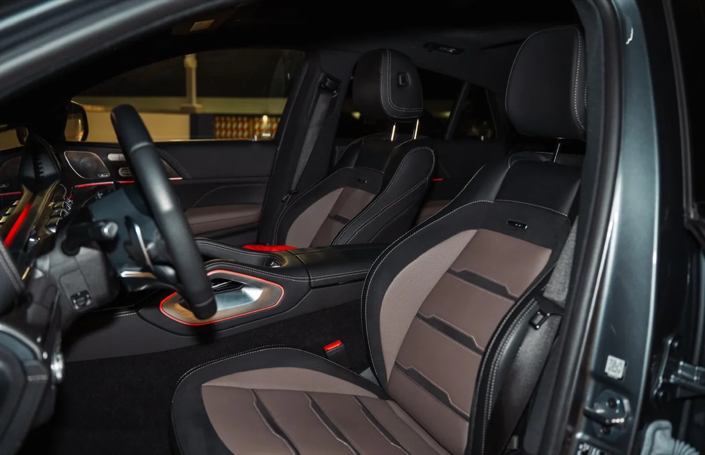 Mercedes-Benz GLE 2023 in Miami, photo 3